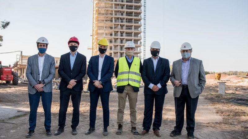 Banco Santander ofrece financiamiento preferencial para proyecto Carrasco Boating