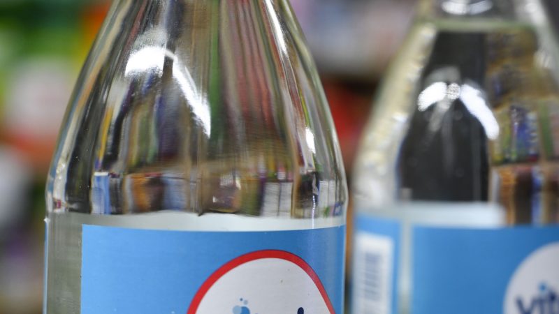 Vitale presenta su nueva botella de litro retornable