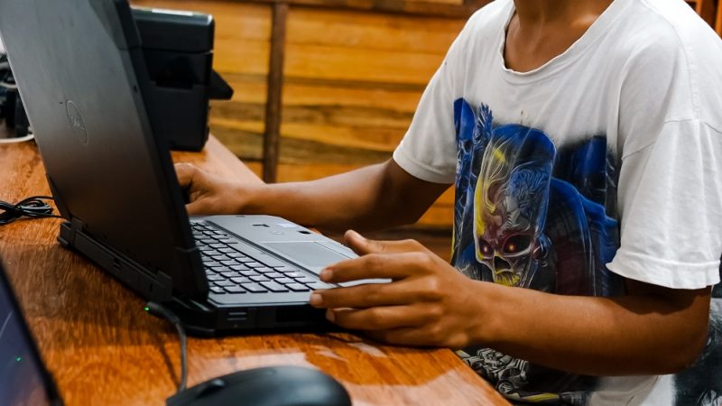 Michael Dell destaca el proyecto Solar Community Hub en Latinoamérica como ejemplo de tecnología para la recuperación de la economía y la sociedad