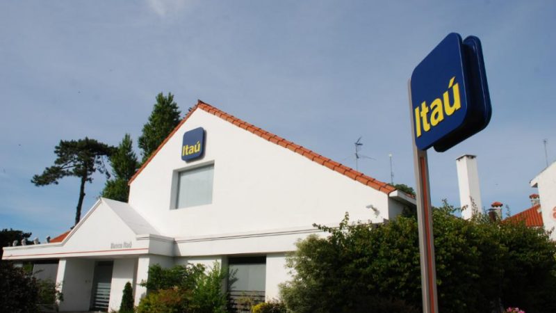 Itaú lanza primer canal de transacciones vía WhatsApp en plaza local