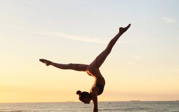 Cómo manejar el estrés a través del yoga y la meditación
