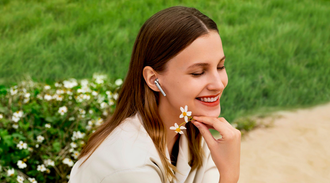 Consejos para utilizar los auriculares sin dañar la salud auditiva