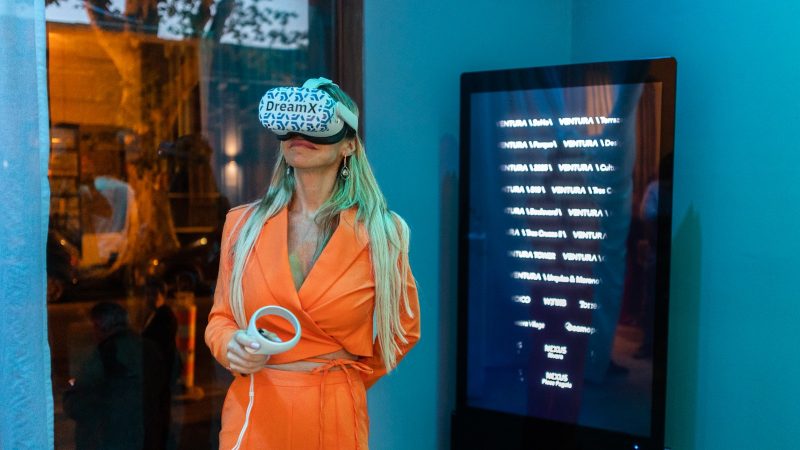 KOPEL SÁNCHEZ INAUGURA EL PRIMER CENTRO DE EXPERIENCIAS DEL PAÍS CON TECNOLOGÍA DE REALIDAD VIRTUAL