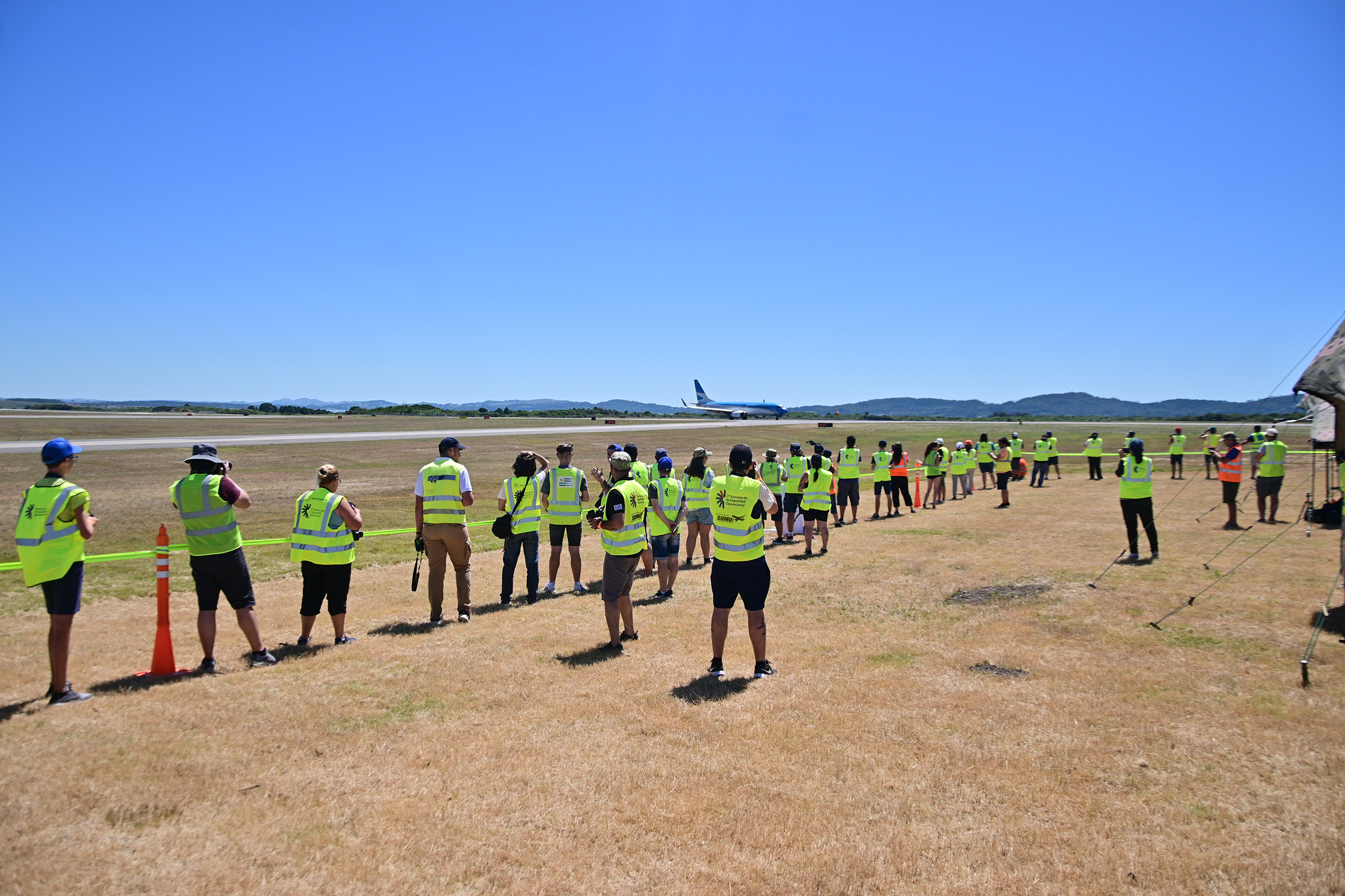 Aeropuerto de Punta del Este recibió su primer Spotter Day para aficionados a la fotografía y la aviación