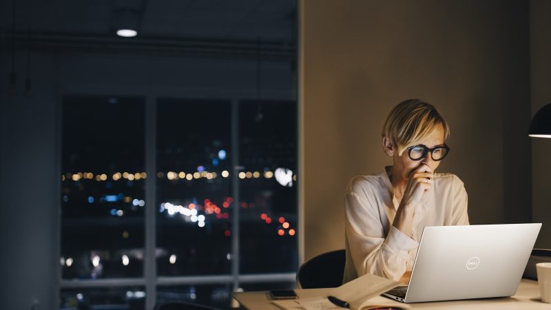 Componentes que debes valorar al comprar una notebook en estas fiestas navideñas