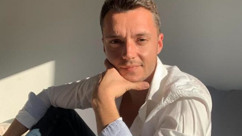 Jorge Muñoz enuncia los 5 mandamientos (no tan) espirituales del dinero