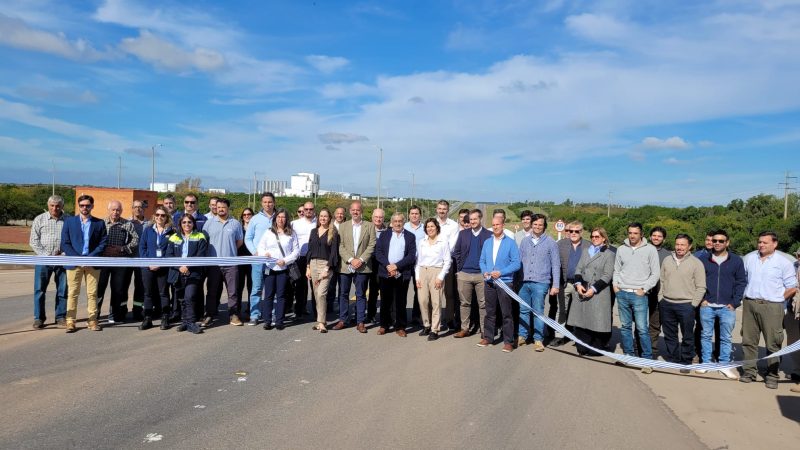 Montes del Plata inaugura obras ruta de acceso M´Bopicuá