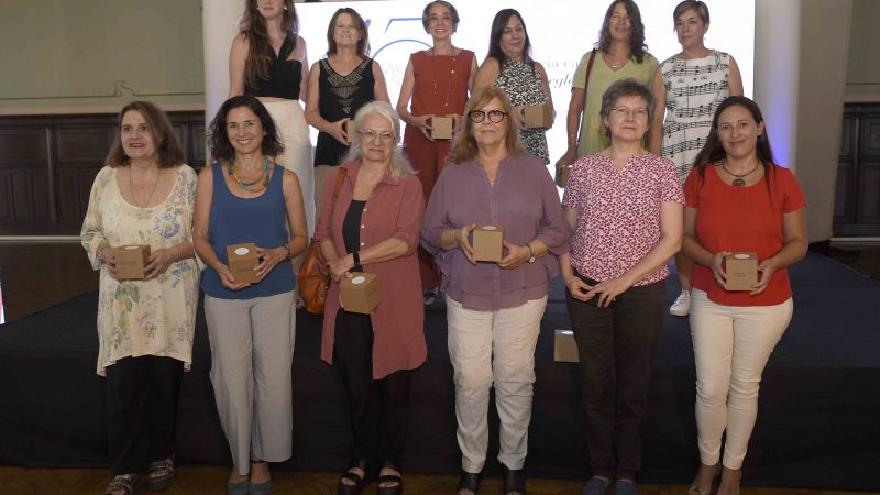 Por las mujeres en la ciencia abre llamado