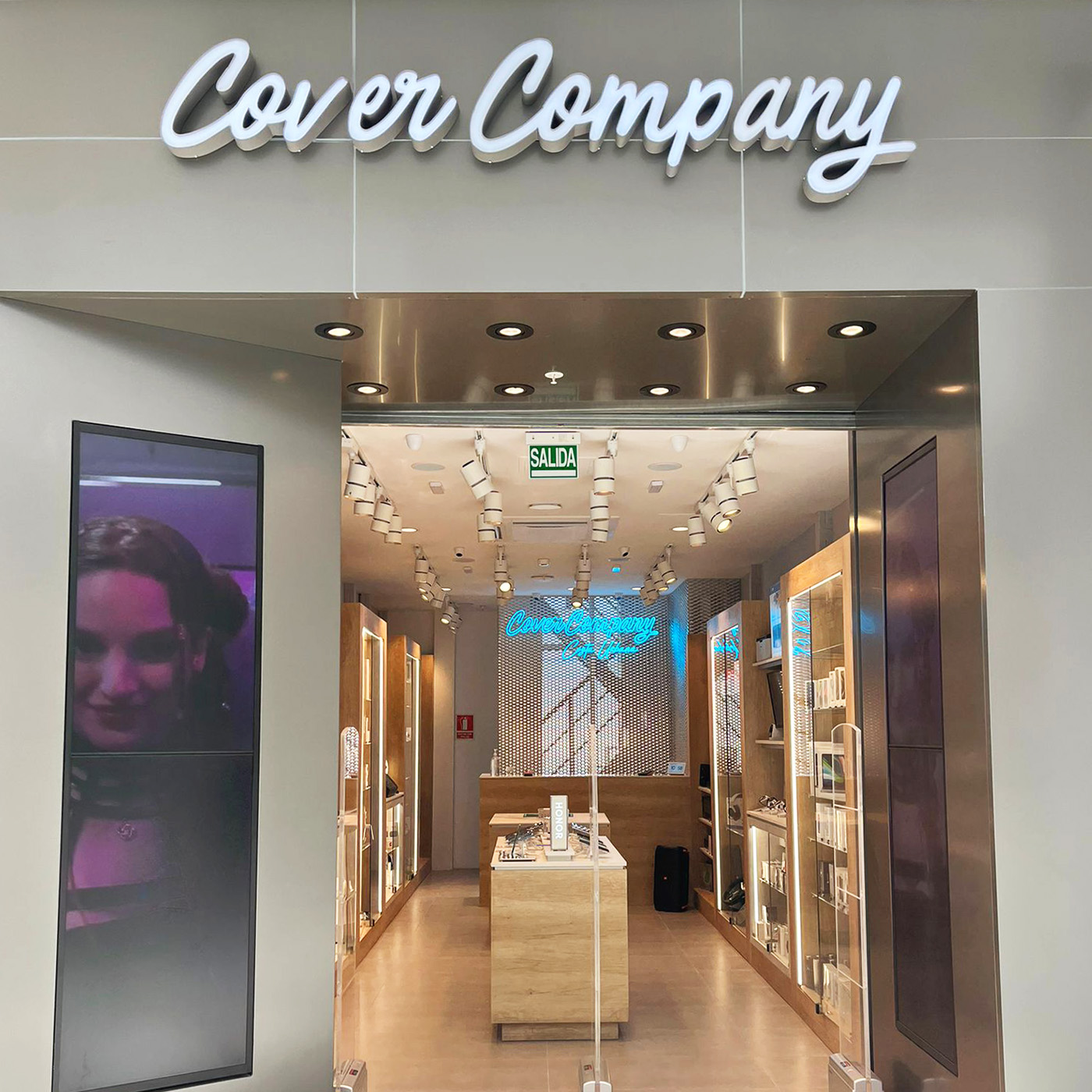 Cover Company inauguró en Costa Urbana Shopping su quinta tienda en Uruguay