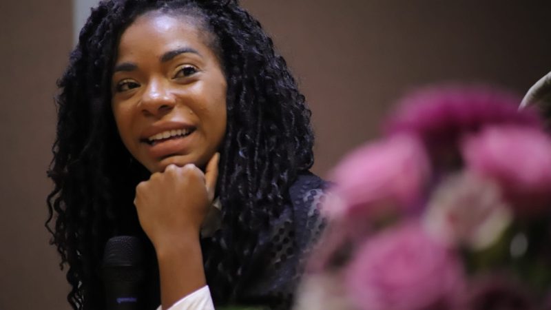 La atleta uruguaya Déborah Rodríguez participó de actividad enmarcada en el Mes de la Mujer y abogó por el cuidado de la salud mental y la práctica de deportes