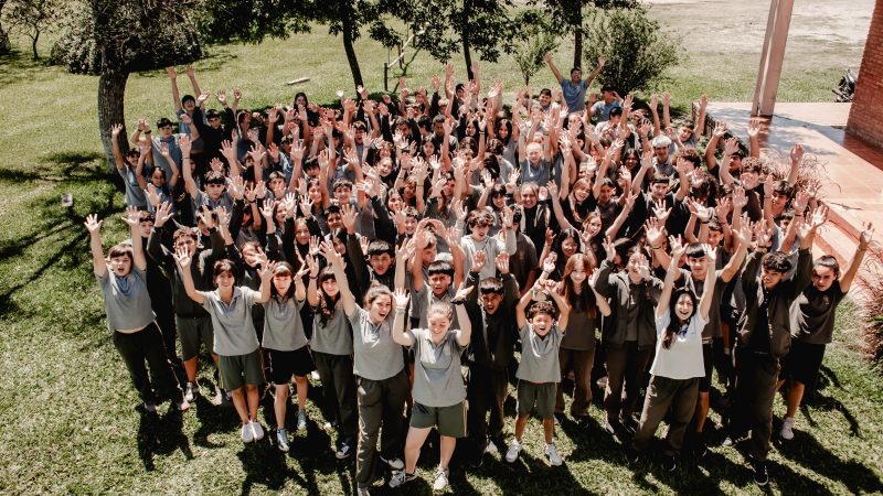 «Cambiales el mundo»: El liceo Francisco de Paysandú apunta a fortalecer el futuro de los jóvenes a través de la educación y el apoyo comunitario