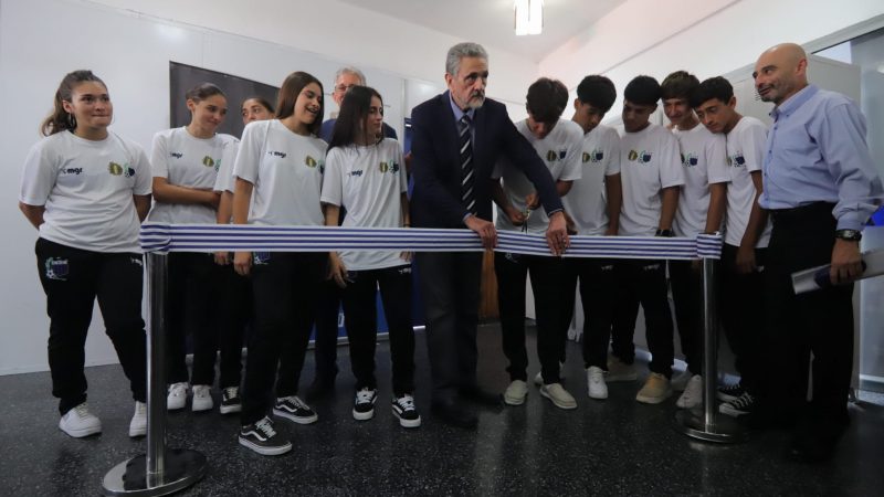 UTU y Liverpool FC inauguraron un anexo de escuela técnica ubicada en la sede del club “negriazul”, el presidente de la institución deportiva destacó que el hecho era como “ganar una copa”