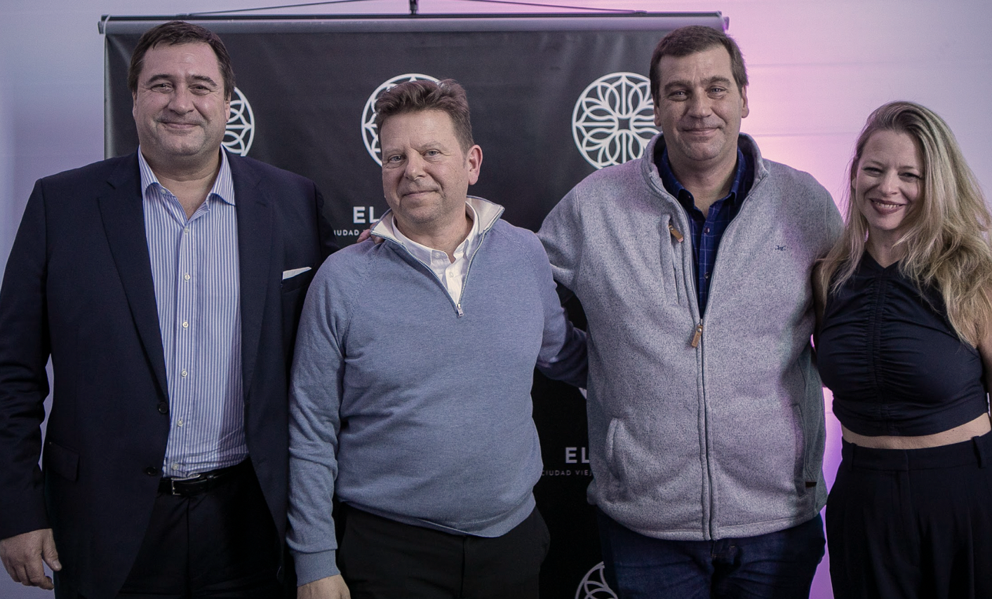 DISTRITO EL GLOBO PRESENTÓ A TINET RUBIRA EN CASA SOLIS EN MONTEVIDEO