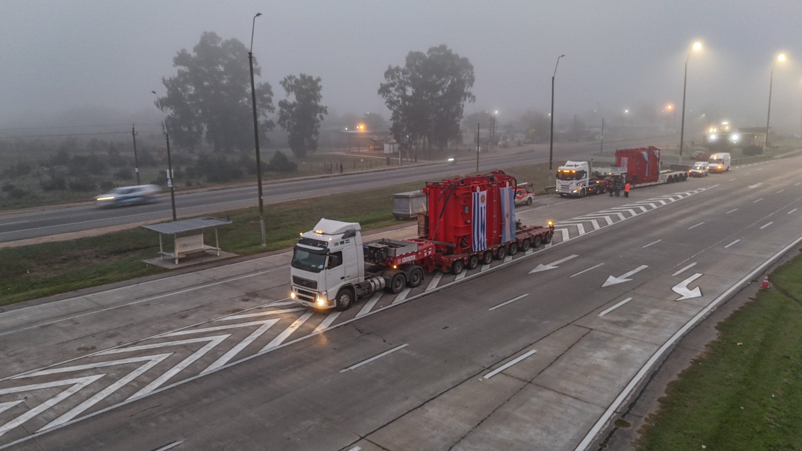 Renovación de Salto Grande: El nuevo Banco de Transformadores de Salto Grande inició su camino hacia la Subestación San Javier