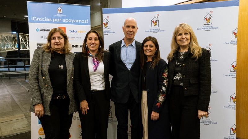 La Asociación Casa Ronald McDonald y Grupo Planeta invitaron a la conferencia de Silvio Raij
