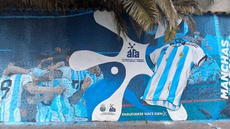 ALA SIGUE ALENTANDO A LA SELECCIÓN JUNTO A LATCOM Y LAS CALLES SE TIÑEN DE CELESTE Y BLANCO