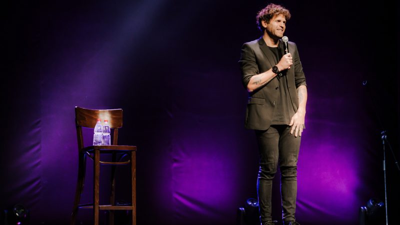 Enjoy Punta del Este recibe setiembre con música, baile y stand up