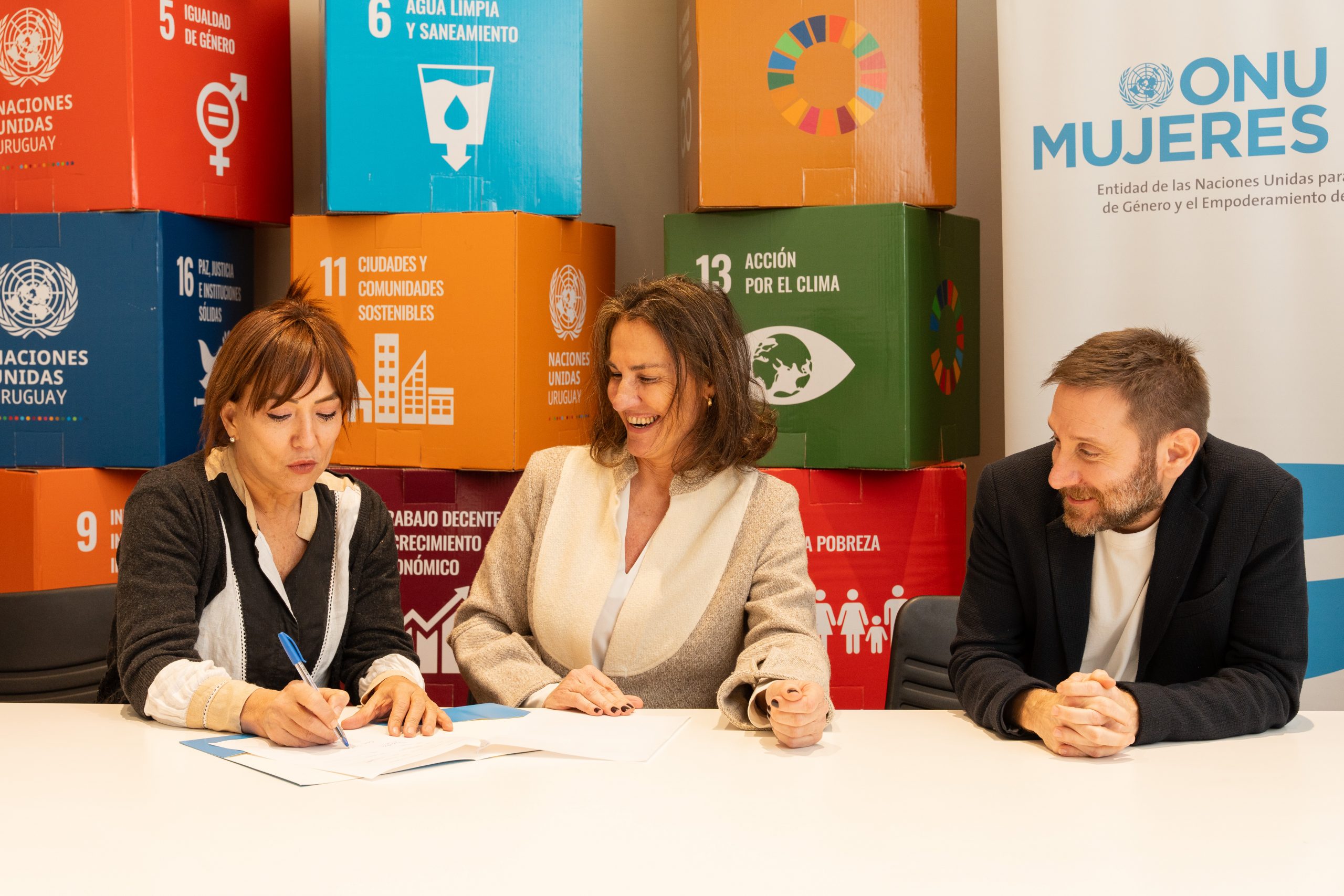 Ciudadana alcanza una década de trabajo y un millón de dólares donados a ONU Mujeres en trabajo probono