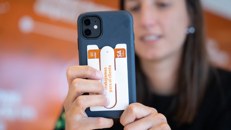 Itaú revoluciona la banca digital y es distinguido como el mejor banco digital de Uruguay por Global Finance por tercer año consecutivo