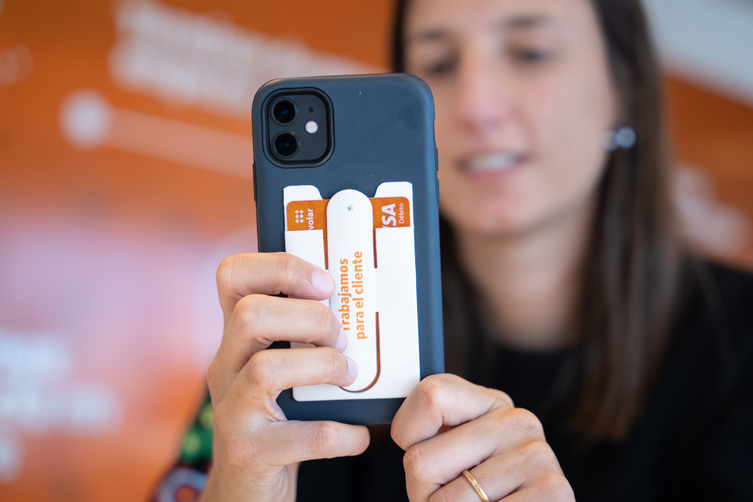 Itaú revoluciona la banca digital y es distinguido como el mejor banco digital de Uruguay por Global Finance por tercer año consecutivo