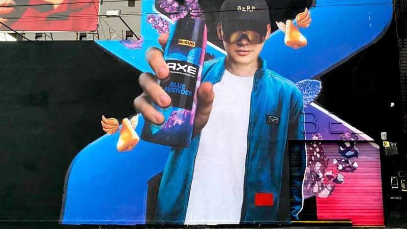 AXE JUNTO A LATCOM EN UNA POTENTE CAMPAÑA OOH PARA PROMOCIONAR LA COLECCIÓN DE FRAGANCIAS FINAS PROTAGONIZADA POR BIZARRAP