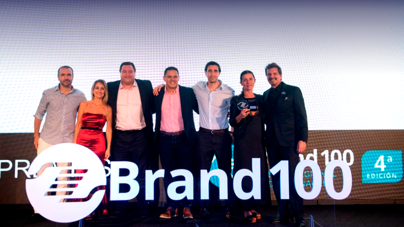 Transformando las ciudades en canales de distribución: Latcom lidera la innovación en brand 100 Latam