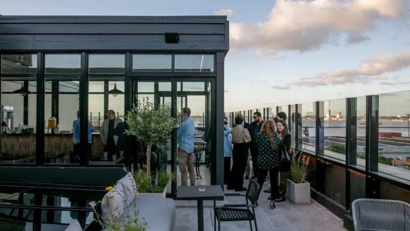 Líderes del ecosistema tecnológico e inversor uruguayo se reunieron en el rooftop de casa El Globo