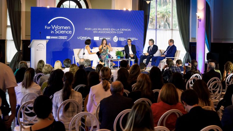 Valentina Franco-Trecu recibió el Premio L’Oréal Unesco «Por las Mujeres en la Ciencia» de Uruguay 