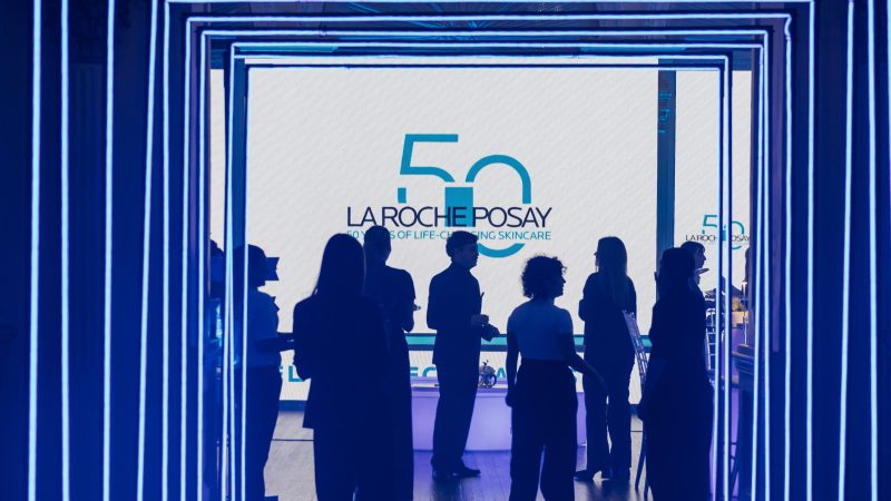La Roche-Posay celebró 50 años de cuidado dermatológico con propósito en Uruguay 