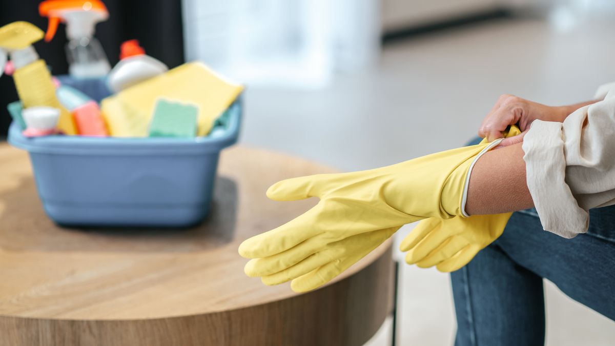 "Mirada clasista y concepción elitista": sigue la polémica entre empleadas domésticas y amas de casa