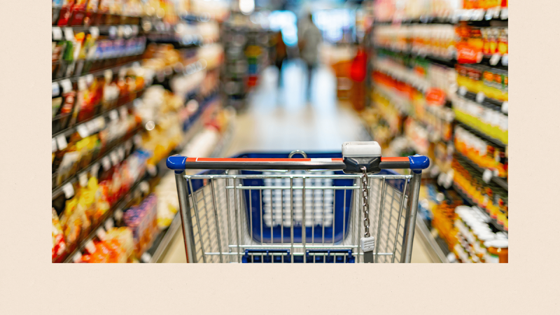 Alimentos y cuidado personal: cuáles fueron los productos que subieron más de precio y los que más bajaron en el cierre del año