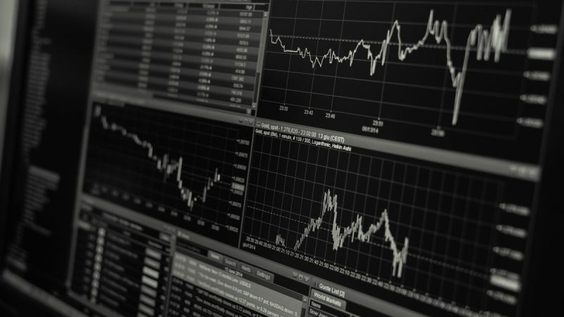 Dólar sube y se ubica en $ 40,60 en un contexto de tensión global y con el petróleo por encima de US$ 100