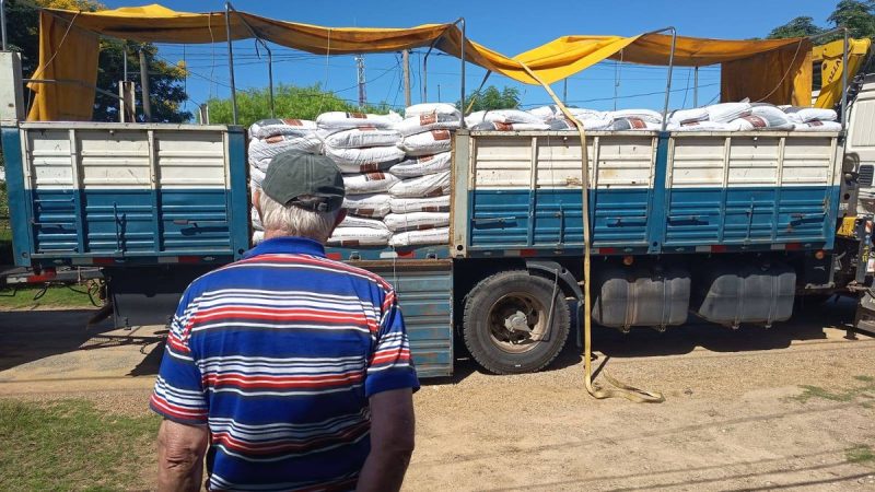 La operativa que permite que productores de Canelones compren ración de alta calidad a menor precio