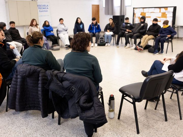 Forestación y educación: "Yo Sigo", el programa de Montes del Plata que promueve la continuidad en el estudio