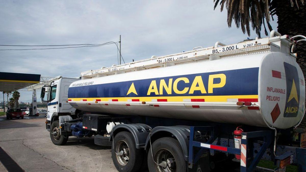 Ancap afirma que debió cancelar abastecimiento de combustible de aviación entre octubre y noviembre tras exigencias del sindicato