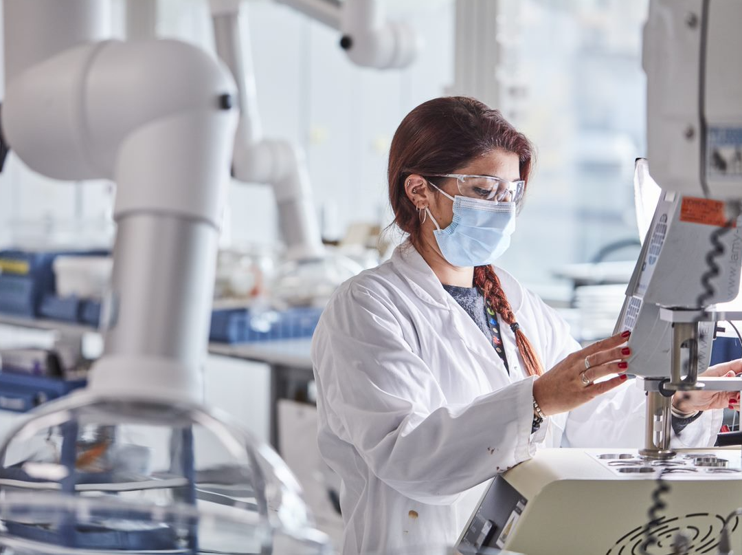 Llegó a Uruguay el único protector solar que protege contra los rayos UV más dañinos y contra el daño celular profund