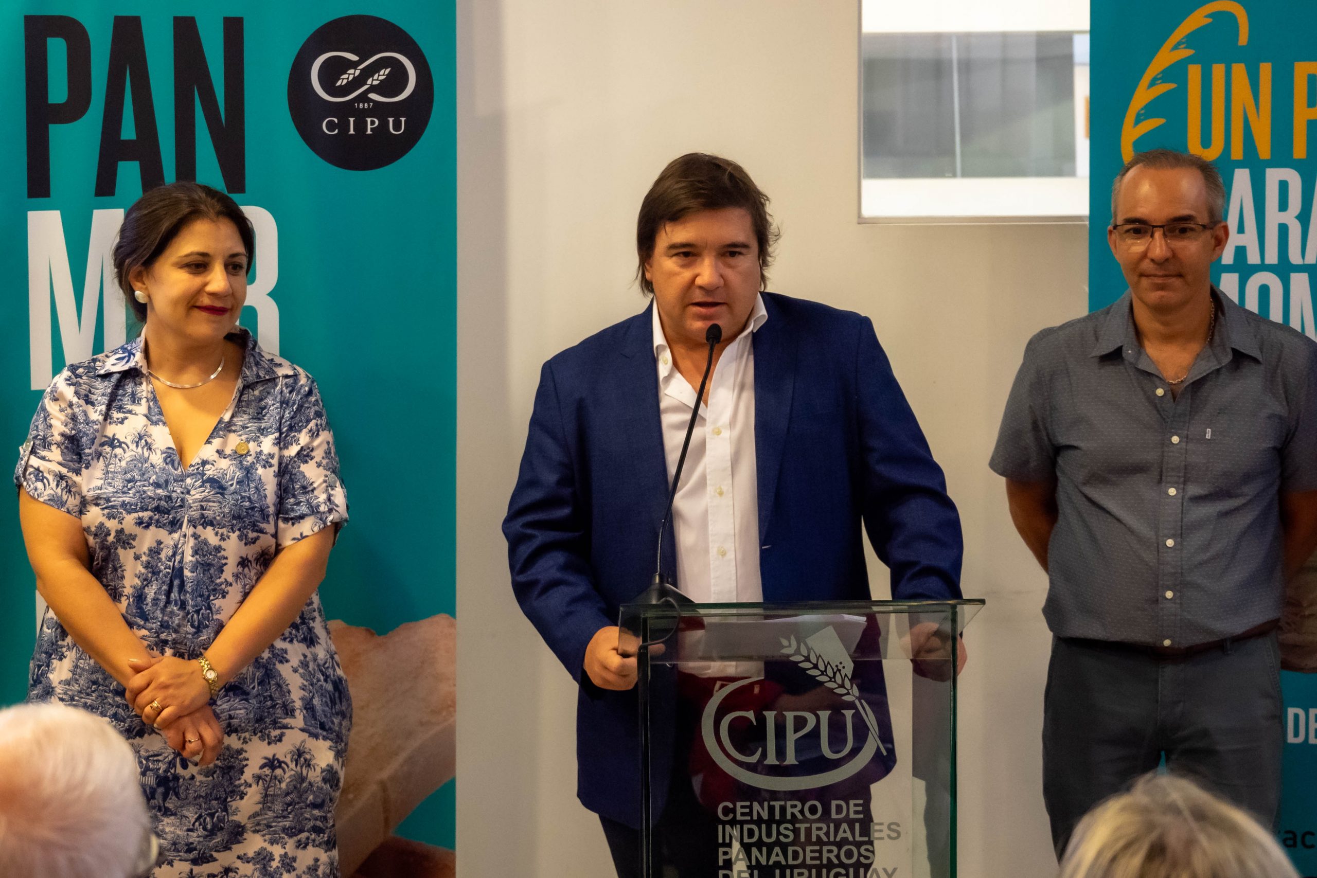 El Centro de Panaderos y el MINTUR buscan instalar al pan artesanal como producto típico uruguayo