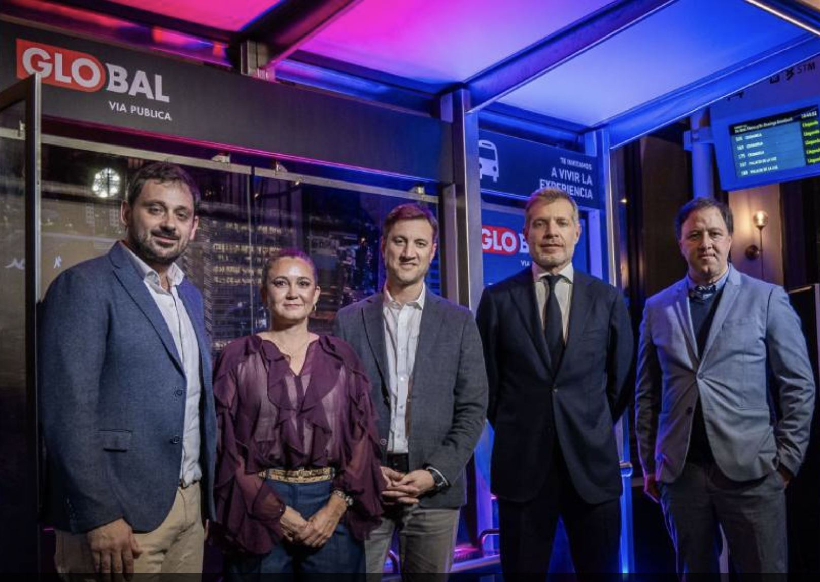 Global vía pública presentó en un evento exclusivo los nuevos refugios inteligentes, licitación que acaba de ganar en Uruguay