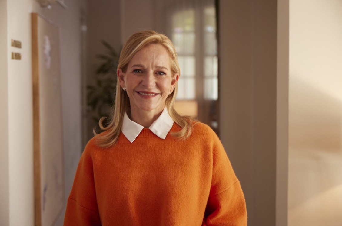 El valor de estar cuando más se necesita Alcance renueva su campaña de la mano de Rose Papantonakis