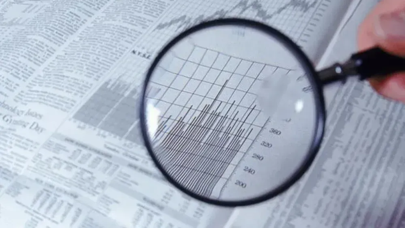 El empleo y el salario real privado crecen por encima del nivel de actividad de la economía