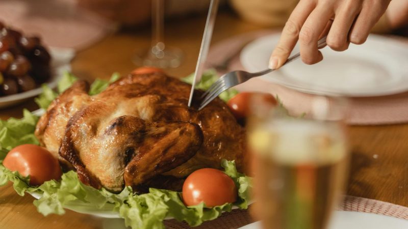 El precio del pollo al consumidor a contramano del costo de la carne vacuna