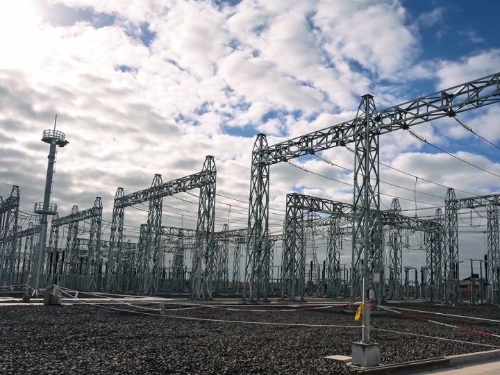 Tras cerrar el anillo eléctrico del norte, UTE va por un tercer corredor de 500 kV para reforzar el suministro hacia el sur