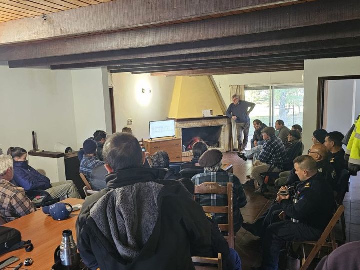 Estrategia clave en la lucha público-privada contra la garrapata: sumarle conocimientos a los productores