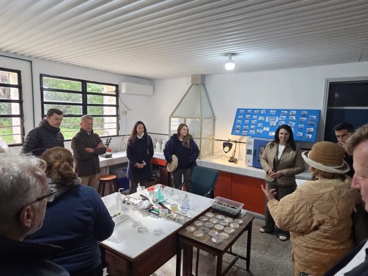 Delegación público privada de Alemania visitó el Centro de Germoplasma y Vivero Nacional